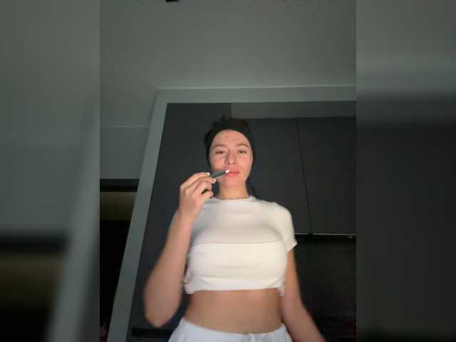 LunaDesire, live now on BongaCams