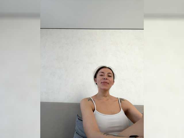  LunaDesire chat room