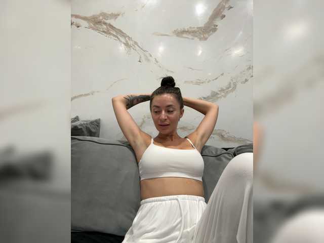 LunaDesire live cam on BongaCams