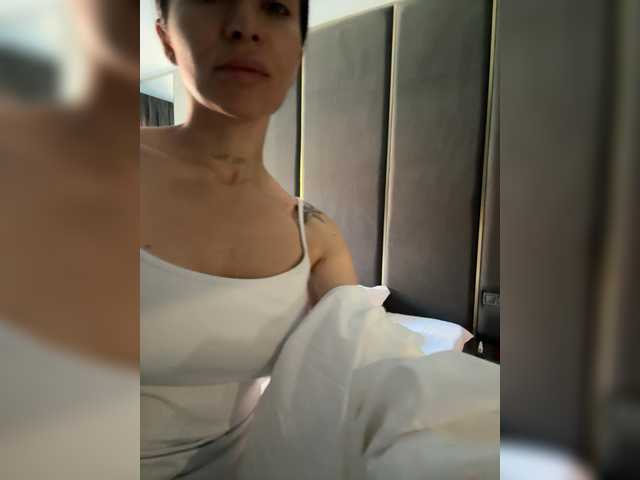 LunaDesire live cam on BongaCams