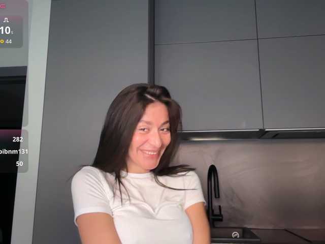 LunaDesire, live now on BongaCams