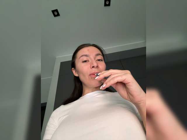 LunaDesire, live now on BongaCams