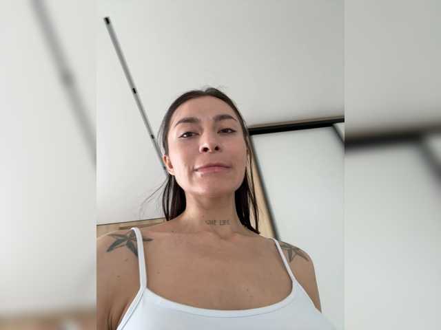 LunaDesire's BongaCams show and profile