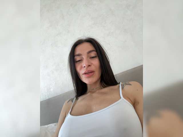  LunaDesire chat room