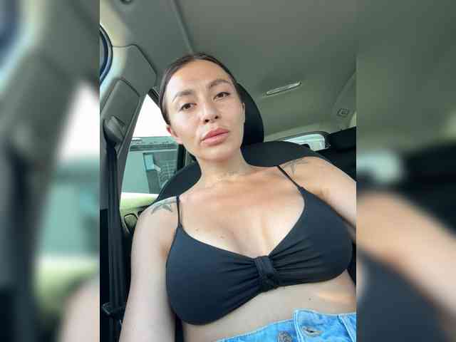 LunaDesire Live Webcam on BongaCams