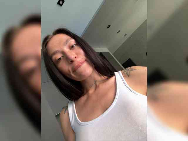 LunaDesire Sex Cam Show