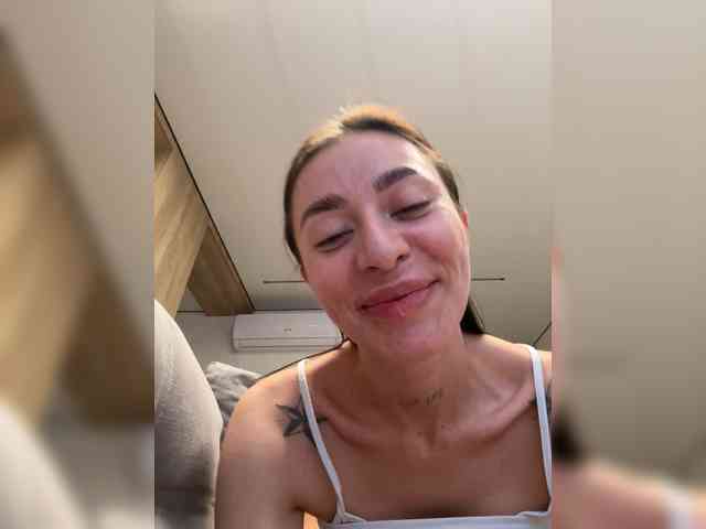 Модель: LunaDesire