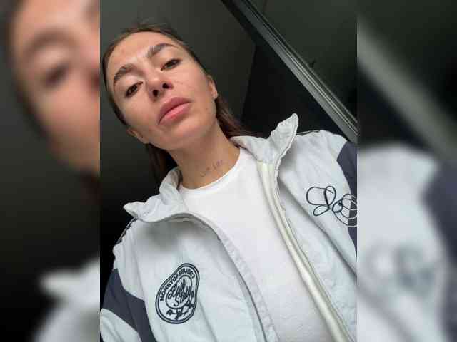 LunaDesire Live Webcam on BongaCams