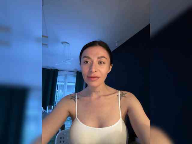 LunaDesire webcam