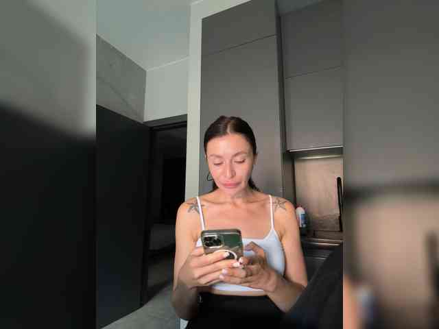LunaDesire Sex Cam Show