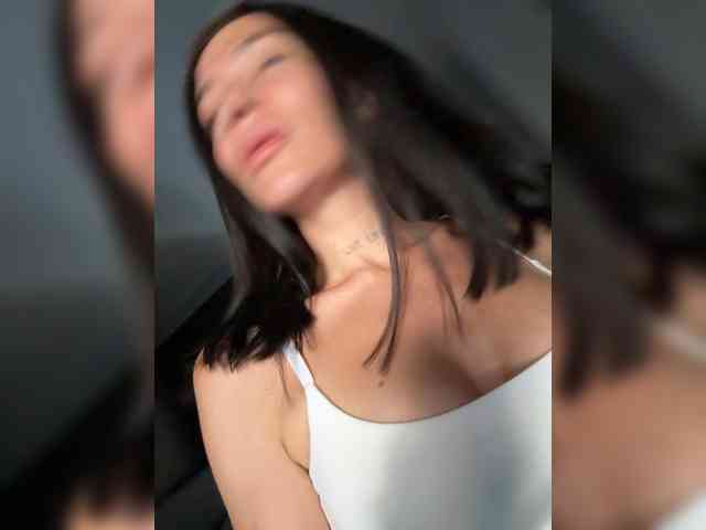 LunaDesire Sex Cam Show