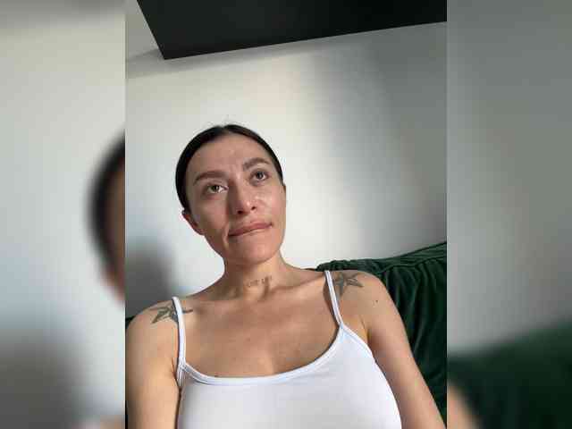 LunaDesire webcam