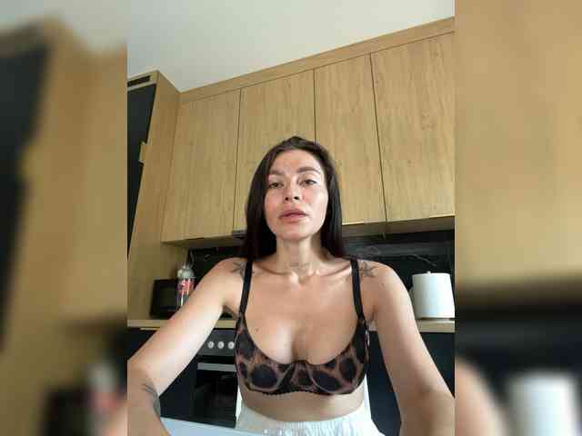 LunaDesire Live Webcam on BongaCams