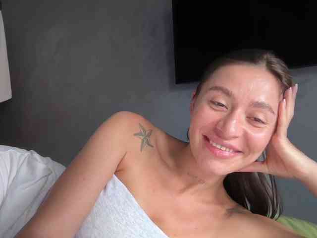 LunaDesire webcam