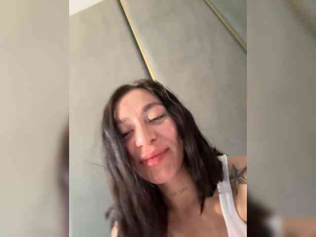 LunaDesire webcam