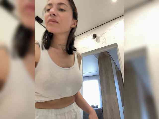 LunaDesire Live Webcam on BongaCams