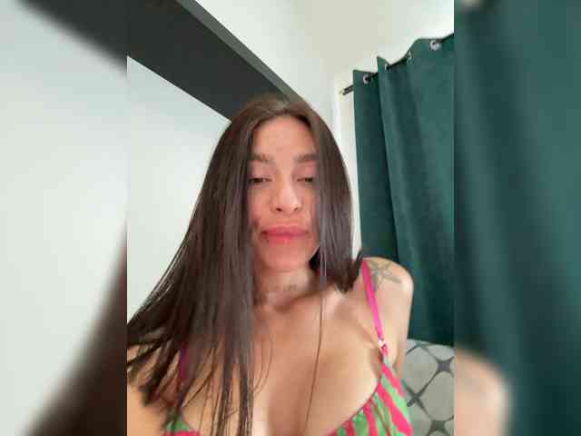 LunaDesire Live Webcam on BongaCams