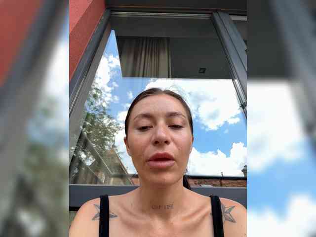 LunaDesire webcam