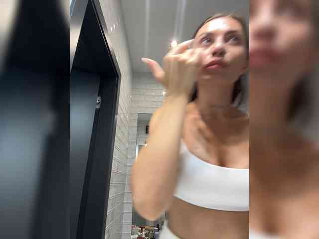 LunaDesire Sex Cam Show