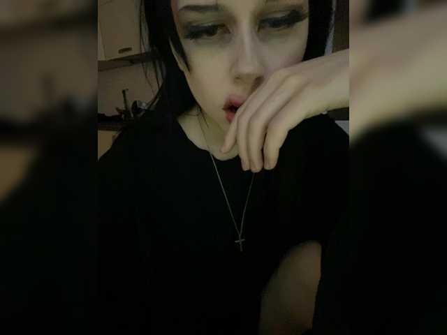 emog1rl cam belle