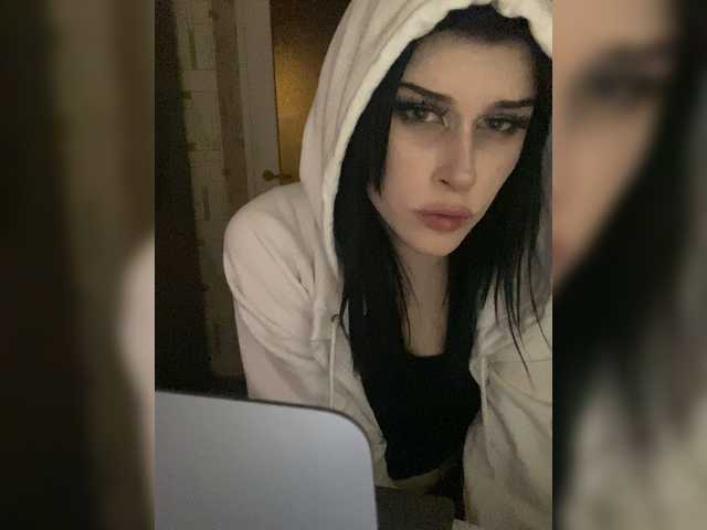 emogirl preview