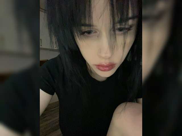 emog1rl's BongaCams show and profile