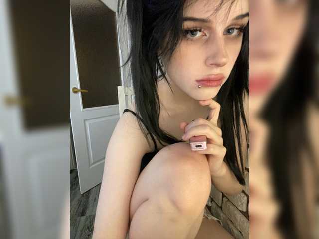 emog1rl live cam on BongaCams