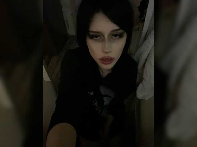 emogirl preview