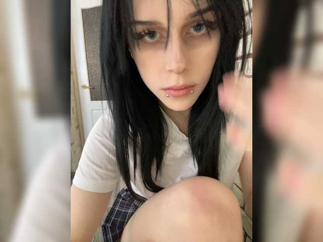 emog1rl cam belle