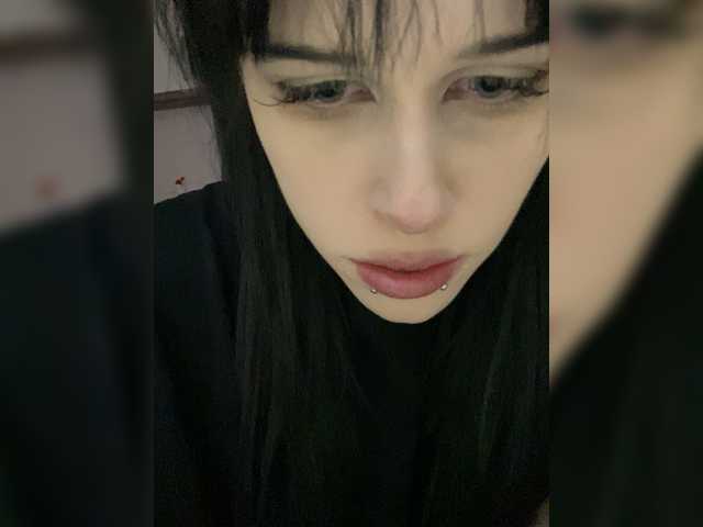 emog1rl's BongaCams show and profile