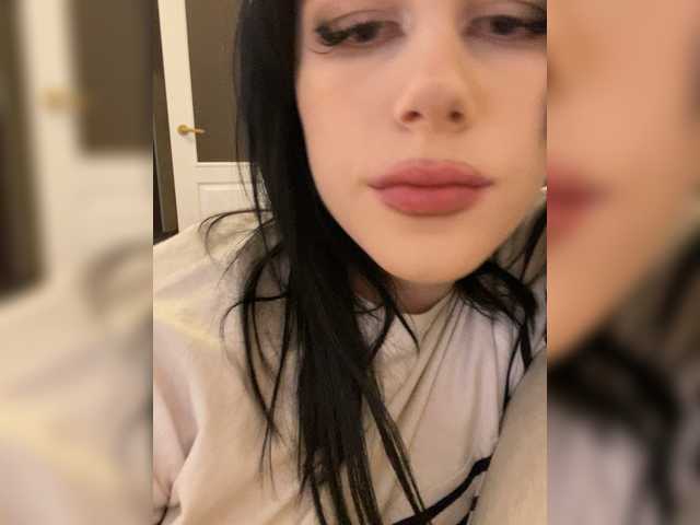 emog1rl's BongaCams show and profile