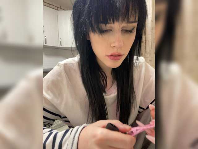 emog1rl's BongaCams show and profile