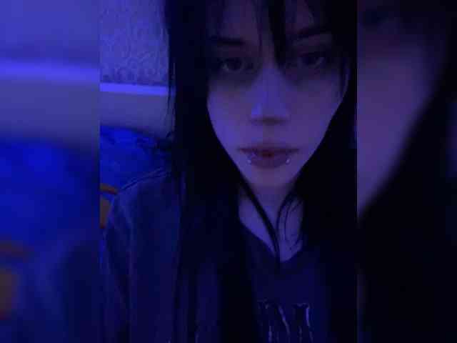 emogirl webcam
