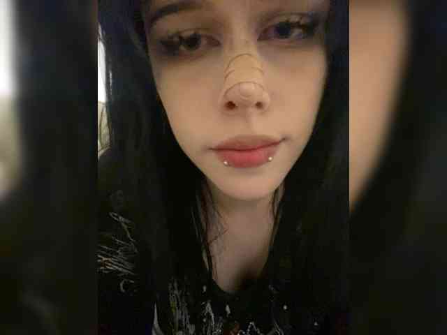 emogirl webcam