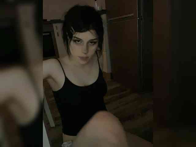 emogirl webcam