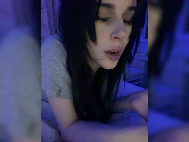 emogirl webcam