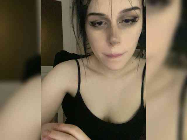 emogirl webcam