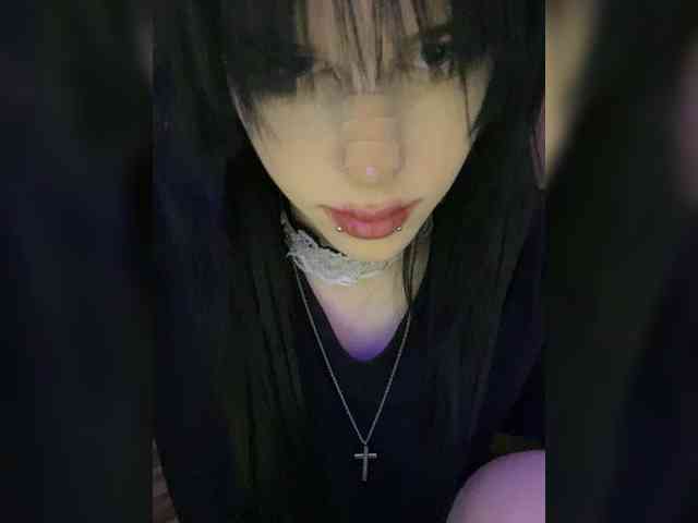 emogirl webcam