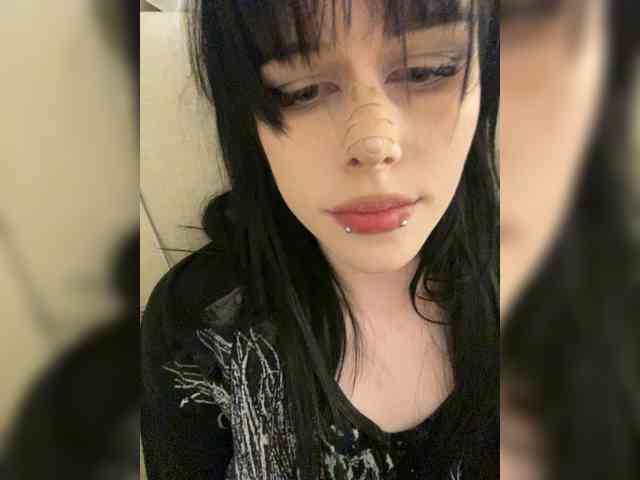 emogirl webcam
