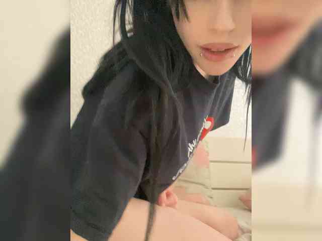 emogirl webcam