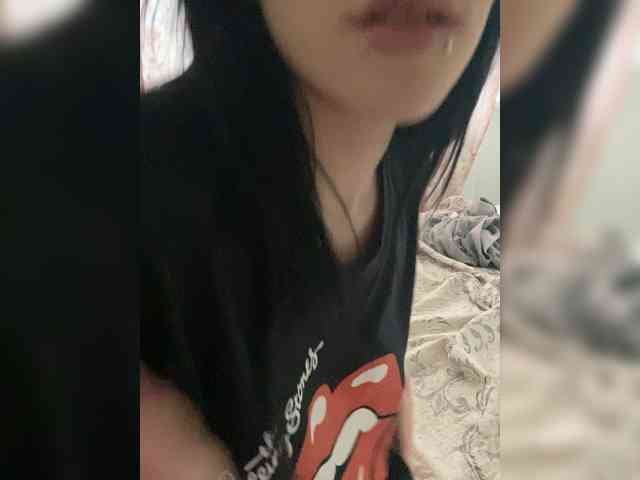 emogirl webcam