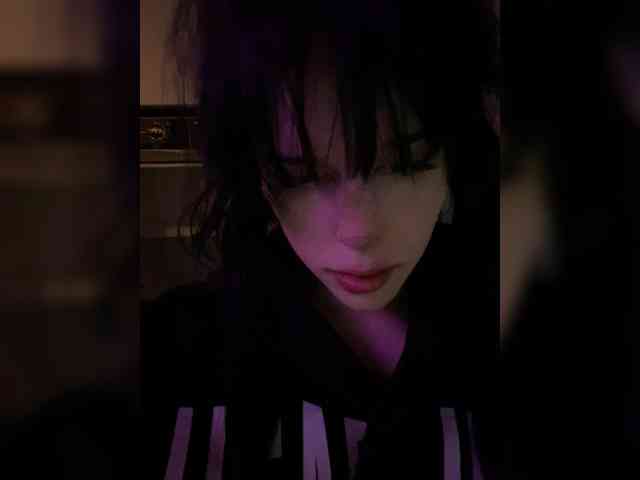 emogirl webcam