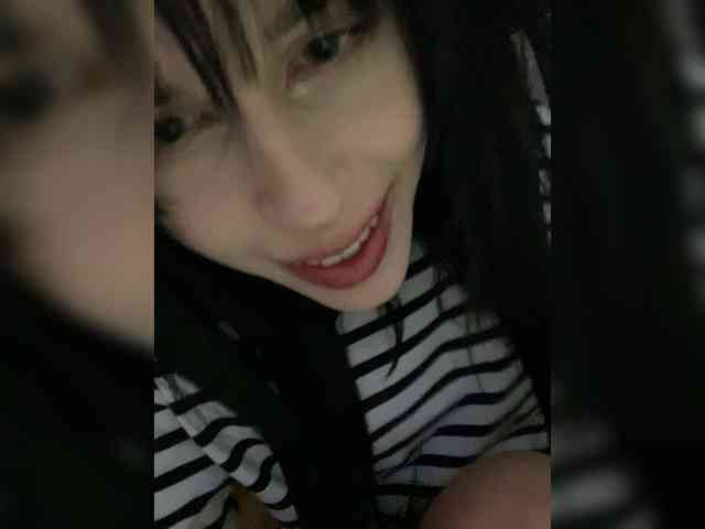 emogirl webcam