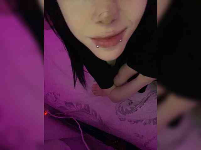 emogirl webcam
