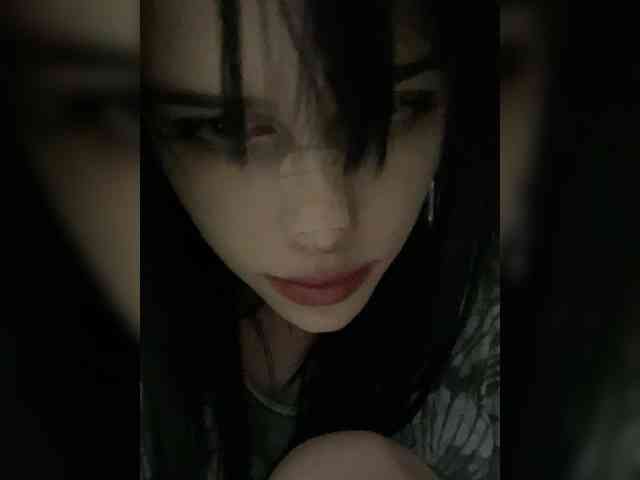 emog1rl Live Webcam on BongaCams