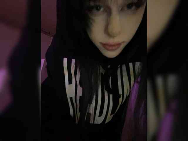 emogirl webcam