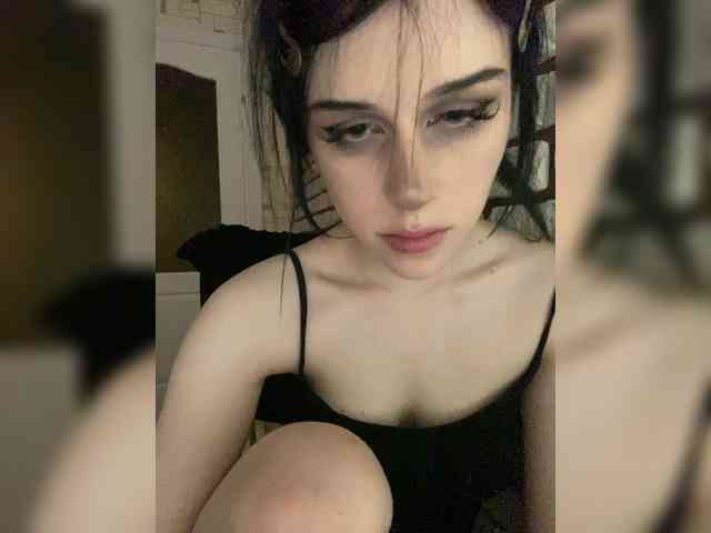 emogirl webcam