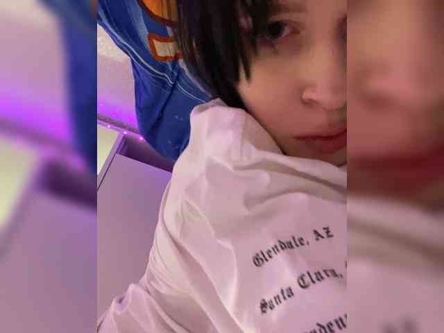 emogirl webcam