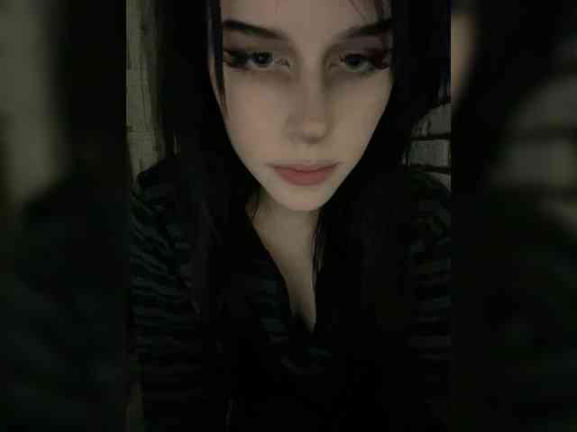 emogirl webcam
