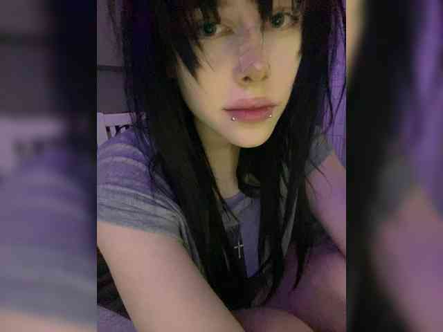 emogirl webcam